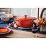 Le Creuset Signature Gusseisen-Bräter mit Deckel, Ø 24 cm, Rund, Für alle Herdarten und Induktion geeignet, Volumen: 4,2 l, 4,305 kg, Ofenrot, 21177240902430