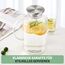 SUSTEAS 2.5 Liter 75oz Glaskaraffe mit Deckel, Leicht zu Reinigende Hitzebeständige Wasserkaraffe mit Griff für Heiße/Kalte Getränke - Wasser, Cold Brew, Eistee & Saft, Mit Bürste