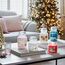 Yankee Candle Duftkerze | Große Snowflake Kisses Duftkerze im Glas | Snow Globe Wonderland Kollektion | Brenndauer: bis zu 150 Stunden | Perfekte Geschenke für Frauen