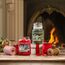 Yankee Candle Duftkerze im Glas (mittelgroß) | Christmas Magic | Brenndauer bis zu 75 Stunden