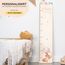 Kidsmood - Personalisierte Messlatte Kinder aus Holz – Hochwertige Messleiste & Wand-Deko für Baby- & Kinderzimmer mit abenteuerlichem Fuchs – Tolles Taufgeschenk für Mädchen & Jungen - Skala 65-140cm