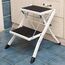 2 Stufen Mini Klappleiter Trittleiter Klappbar Tragbare kompakte Leiter Rutschfeste Matte Einfache Aufbewahrung Stehleiter für Home Kitchen Office DIY 150 kg max Belastung