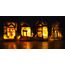 Toyland Mini Village Beleuchtete Weihnachtsszene | 12-teiliges Set | Mehrfarbig | 47 cm x 58 cm x 36 cm