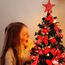 Weihnachtsbaum künstlich (WBD) 75 cm grün mit Weihnachtsdeko rot und Led Lichterkette mit Batteriebox und Fernbedienung künstlicher Christbaum klein Tannenbaum