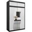 KRYSPOL Schwebetürenschrank Madryt 150 cm mit Spiegel Kleiderschrank mit Kleiderstange und Einlegeboden Schlafzimmer- Wohnzimmerschrank Schiebetüren Modern Design (Schwarz + Weiß mit Erweiterung)
