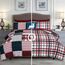 Elegant Comfort 8-teiliges Wende-Bettwäsche-Set mit Cabin Patch – seidig weiches Komplett-Set beinhaltet Bettlaken-Set mit doppelseitigen Aufbewahrungstaschen, Twin/Twin XL, Burgunderrot