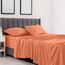 LUX Décor Bettwäsche-Set – 4-teiliges ultraweiches Mikrofaser-Bettlaken mit Bettlaken, 40,6 cm tiefem Spannbetttuch und Kissenbezügen, atmungsaktiv, Schlafzimmer-Dekor, Oeko-TEX, Korallenrot