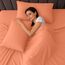 LUX Décor Bettwäsche-Set – 4-teiliges ultraweiches Mikrofaser-Bettlaken mit Bettlaken, 40,6 cm tiefem Spannbetttuch und Kissenbezügen, atmungsaktiv, Schlafzimmer-Dekor, Oeko-TEX, Korallenrot