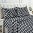 LUX Décor Quatrefoil Bettwäsche-Set – 4-teiliges ultraweiches Mikrofaser-Bettlaken mit Bettlaken, 40,6 cm tiefem Spannbetttuch und Kissenbezügen, atmungsaktiv, Schlafzimmer-Dekor, Oeko-TEX - Schwarz