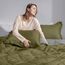 Basic Beyond Bettwäsche-Set für Doppelbett, wendbar, für alle Jahreszeiten, 1 Bettdecke (167,6 x 233,7 cm) und 1 Kissenbezug (50,8 x 66 cm + 5 cm), Olivgrün/Anthrazit