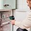 Bosch Infrarot Thermometer AdvancedTemp (-30°C bis +500°C, integrierte Schimmel-und Wärmebrücken-Erkennung, LED-Anzeige für einfache Interpretation, Gehäuse aus recyceltem Material, E-Commerce Karton)