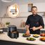 Philips Airfryer 2000 Series Heißluftfritteuse, 4,2L, Digitaler Touchscreen, 13 Garoptionen, 9 voreingestellte Funktionen, 90% weniger Fett mit RapidAir Technologie, 1500W Leistung, Schwarz (NA229/00)