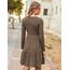 Zeagoo Damen Kleider Langarm Rundhals Herbstkleid mit Taschen Elegant Knielang Kleid Winter Frühling Braun S