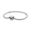 PANDORA Moments Schlangen-Gliederarmband mit Herz-Verschluss aus Sterling-Silber, kompatibel mit Charms und Anhängern aus der Moments Kollektion, Größe: 21cm