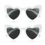 Ainiv Herz Sonnenbrille, 2 Stück Herzförmige Party-Sonnenbrille, UV400 Sonnenschutz und UV-Schutz Schwarze Graue Linse, Mode Brillen für Damen Herren Kinder Party Reise Fotoshooting (Weiß)