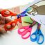 CCR Linkshänder Schere Kinder,Linkshändige Farbige Titanium Kinderschere,13cm Kinderschere Linkshändige,3 Stück,Bequemer Griff,Geeignet für Klassenzimmer,Schule,Haus und Handwerk Zimmer Szenarien