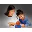 Lexibook, Basketball, Basketball-Nachtlichtwecker, Töne und Melodien, LCD-Bildschirm mit Hintergrundbeleuchtung, beleuchtet, Snooze, blau/orange, RL800BALXB