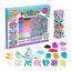 Bandai Beadmoji Deluxe Kit | Armbandhersteller mit einzigartigen Messaging-Perlen | lustige und trendige Themen | Gummibänder und Beadmoji-Perlen für kreatives Zubehör | Bastelset für Jungen und