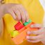 Play-Doh Smoothie Mixer, Bastelset mit Küche, 2 x 57g & 3 x 28g Dosen Bunte Knete für Zutaten, kreatives Spielen für Kinder ab 3 Jahren