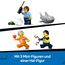 LEGO City Verfolgungsjagd im Polizeiboot – Spielset mit schwimmfähigem Schnellboot, Schlauchboot des Ganoven, 3 Mini-Figuren und Einer Haifigur – Geschenk für Jungen und Mädchen ab 6 Jahren – 60456