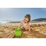 Hape Handbagger, Grün - Robuster Bagger für Strand, Sandkasten und Garten, Kreatives Outdoor Buddelspielzeug für Kleinkinder, Sandspielzeug für Kinder ab 18 Monaten