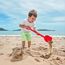 Hape Sandschaufel, Rot - Robuste Sand- und Buddelschaufel für Strand, Garten und Sandkasten, Outdoor Spielzeug für Kleinkinder, Sandspielzeug für Kinder ab 18 Monaten