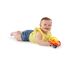 Bright Starts, Oball, Spielzeugauto mit Rassel, Motorikspielzeug für Babys und Kleinkinder ab 3 Monaten, 1 Stück, Zufälliger Farbe blau oder rot
