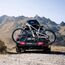 Atera 022696 PKW Fahrradträger Strada E-Bike XL, Auto-Kupplungsträger extrabreit mit Rückleuchten - für 2 Fahrräder, silber
