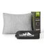 PEUJEW Reisekissen Memory Foam Kissen, Camping Kissen Kleines Kissen 45x35x12 cm, Reisekopfkissen mit Wasserdichter Packsack, Ideal für Flugzeug, Auto und Camping (M, Hellgrau)