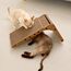 EHEYCIGA Kratzbrett Katze, 48 cm Hohe L Förmige Kratzpappe für Katzen, Hochdichtes Verschleißfestes Kratzmöbel mit Katzenspielzeug, Katzenkratzbrett für Wand und Ecke