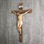 BC Katholisches Kruzifix-Wandkreuz, Jesus Christus, inspirierende Heimdekoration, religiöses Geschenk, 25,4 cm hoch, Renaissance-Skulptur, handgefertigt von Buildclassic