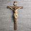 BC Katholisches Kruzifix-Wandkreuz, Jesus Christus, inspirierende Heimdekoration, frommes Geschenk, 52 cm hoch, Renaissance-Skulptur, handgefertigt von Buildclassic