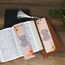 Bibel-Lesezeichen aus Stoff mit Bonus-Quaste, Epheser 4:32: Be Kind to One Another Bible Book Markers - Christian Bookmarks for Women - Religious Bookmarks - Christian Gifts for Women
