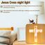 WIYETY Jesus Kreuz Nachtlicht: 3D Jesus Kreuz Religiöses Mini Nachtlicht, Kleine Tischlampe für Zimmer, Holzschnitzerei LED Nachtleuchte, USB-betriebener Warmweiß Licht, Beleuchtetes Geschenk
