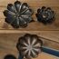 Xiuyer Räuchergefäß in Lotusform, Zinklegierung, inkl. Räucherstäbchenhalter, Lotus-Form, Vintage-Design, 2 Stück Mini-Räucherstäbchen, Räucherstäbchenbrenner