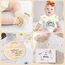 vamei Baby Geschenk Jungen, Neugeborenen Geschenk Babygeschenke zur Geburt Junge Mädchen mit Baby Strampler Badetücher Lätzchen Socken Rassel Erinnerungsbox Grußkarten Baby Shower Party