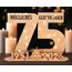 Giftota - 2026 Originelle 75 Geburtstag Geschenk Frauen & Männer - Geldgeschenke Geburtstag 75 mit LED Lichterkette Ständer - Holz-Schild Gästebuch - 75 Geburtstag Deko - Personalisierbares Geschenk