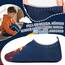 Kyopp Kinder Hausschuhe Junge Mädchen Pantoffeln Aquaschuhe Atmungsaktive Rutschfest Barfussschuhe Slipper Kindergarten Unisex(Traktor/Bagger Dunkelblau 26/27 EU)