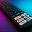 DYON Smart 40 VX-2-40 Zoll (100 cm) Full-HD Smart TV mit HD Triple Tuner (DVB-C/-S2/-T2), App Store, Prime Video, Netflix, YouTube, DAZN, Disney+, waipu.TV, Hotelmodus