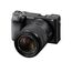 Sony Alpha 6400 APS-C Spiegellose Kamera mit 18-135mm Objektiv (Schneller 0,02s Autofokus mit Augenerkennung für Mensch und Tier, 4K-Filmaufnahmen und neigbares Display für Vlogging)