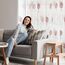 MIULEE Wohnzimmer Vorhänge Transparent mit Rosa und Weiss Blätter Muster, Modern Stickerei Gardinen Ösen für Schlafzimmer Deko, 2er Set Schöne Blätter Muster Vorhang Fenster H 260 x B 140