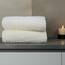 Tens Towels Extra große Badetücher, 89 x 178 cm, 100 % Baumwolle, größeres und leichteres Gewicht, schnelles trocknen, super weich und saugfähig, übergroße Badetücher, 2 Stück, Cremefarben