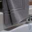 Tens Towels Badematten aus 100 % Baumwolle, 50,8 x 81,3 cm, super saugfähig, Premium-Bodentücher in Hotelqualität, luxuriös, weich und schnell trocknend, kein Badezimmerteppich, Dunkelgrau, 2 Stück