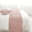 AMBERIS Bett Läufer Single Layer Chenille Koralle Rosa, Modern Style Bett Schals für Home Hotel Dekorationen (Kissenbezüge separat erhältlich)